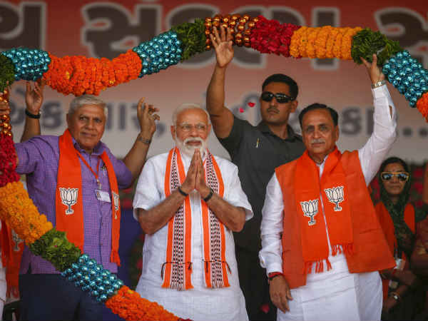 जातीय समीकरणों का खेल 