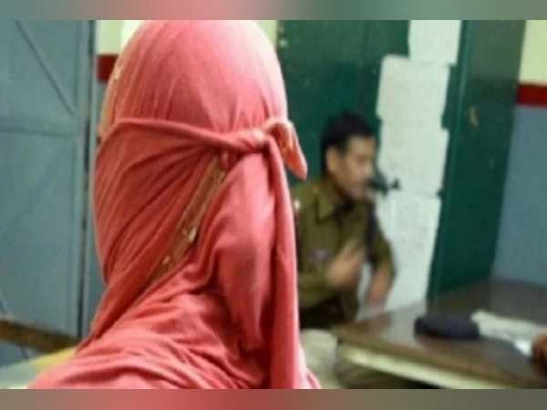 लल्लू नाम के बीमा एजेंट ने की थी ये हरकत लल्लू नाम के बीमा एजेंट ने की थी ये हरकत