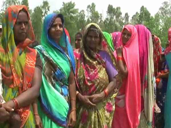 किस नेता की जनसभा है? किस नेता की जनसभा है?