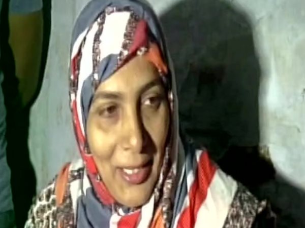 दोनों की पत्नियां घरेलू दोनों की पत्नियां घरेलू