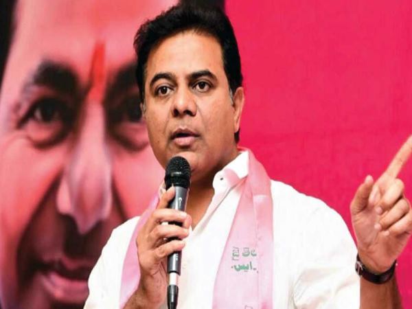 'अगले 10 साल सीएम रहेंगे केसीआर' 'अगले 10 साल सीएम रहेंगे केसीआर'