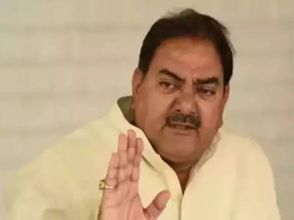 अभय सिंह चौटाला ने बीजेपी पर बोला हमला अभय सिंह चौटाला ने बीजेपी पर बोला हमला