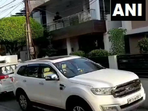 एमपी CM कमलनाथ के ओएसडी के घर इनकम टैक्स का छापा एमपी CM कमलनाथ के ओएसडी के घर इनकम टैक्स का छापा