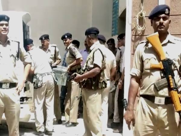 अलग-अलग जगह से जुटाई गई राशि 