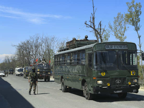 कहा ट्रेन से या रात में सफर करें सुरक्षाबल 