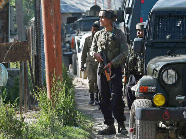ड्राइवर के साथ भी की मारपीट ड्राइवर के साथ भी की मारपीट