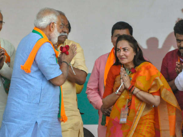 गरीबी बड़ी समस्या