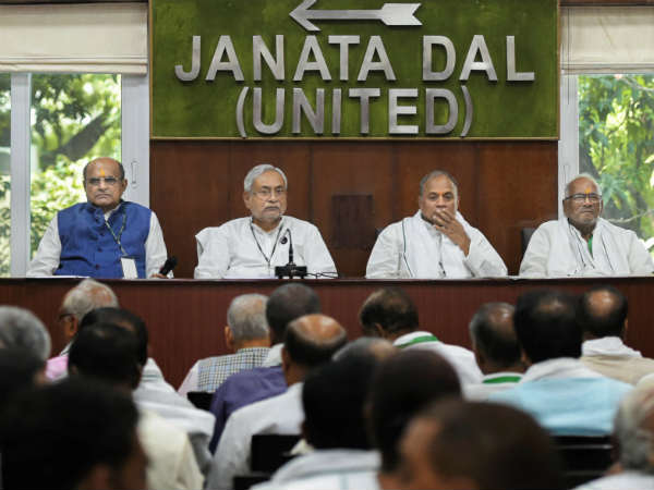 छोटी पार्टियों का बढ़ा टेंशन छोटी पार्टियों का बढ़ा टेंशन