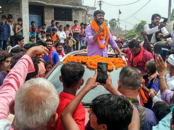 क्यों नहीं लिया जा रहा नाम?