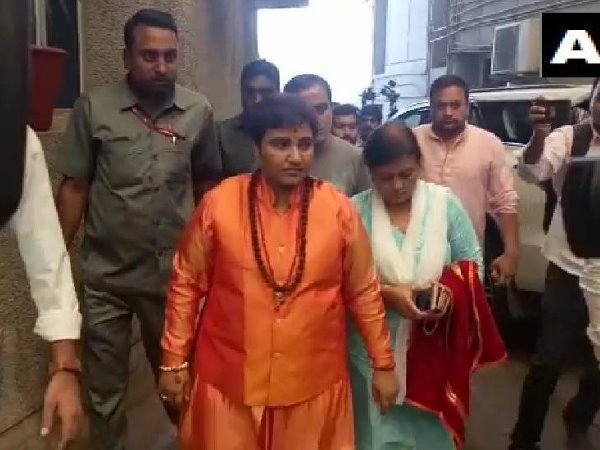 बीजेपी ने प्रज्ञा के बयान से किया किनारा