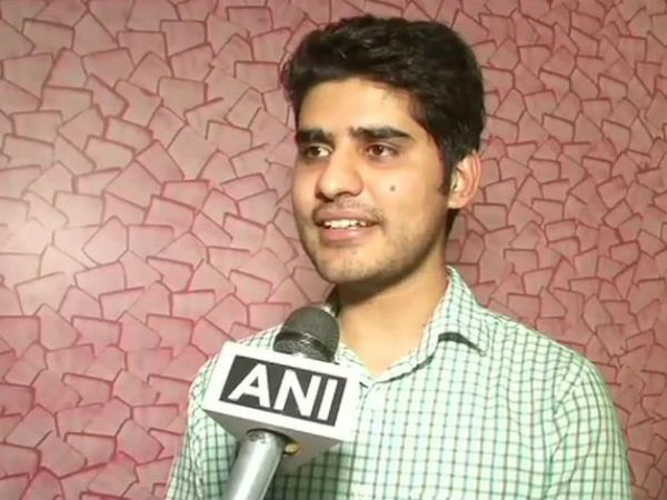 जबरदस्त लोकप्रिय जबरदस्त लोकप्रिय