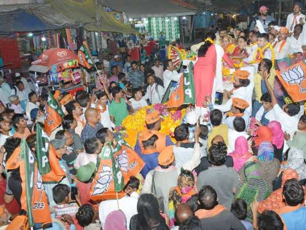 कुर्मी पटेल ध्रुवीकरण में जुटी भाजपा कुर्मी पटेल ध्रुवीकरण में जुटी भाजपा