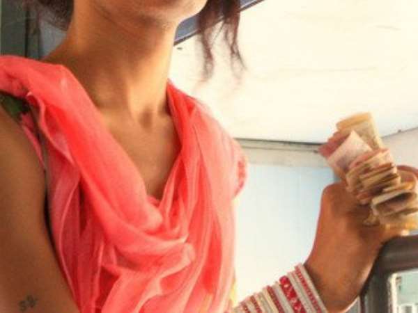 बधाई मांगने आए थे किन्नर