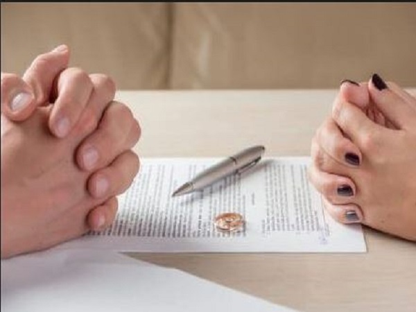 दोनों को 6 महीने तक अलग-अलग रहना होगा- कोर्ट