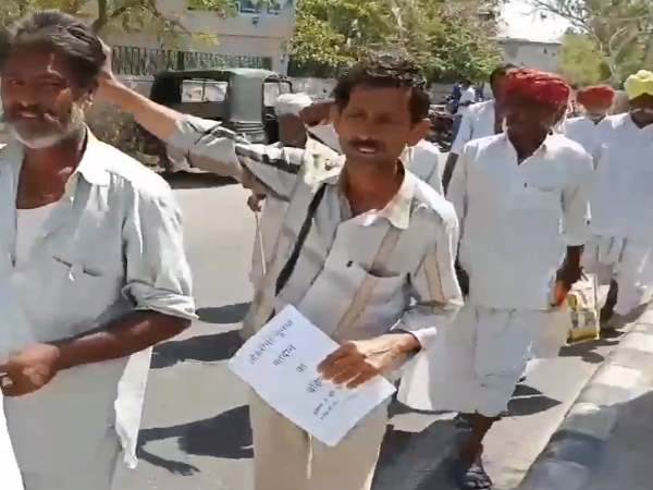 लोकसभा चुनाव 2019 में मतदान का बहिष्कार करने का फैसला लोकसभा चुनाव 2019 में मतदान का बहिष्कार करने का फैसला