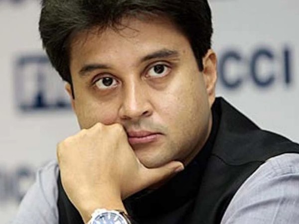 पांच करोड़ में बेच दिया टिकट