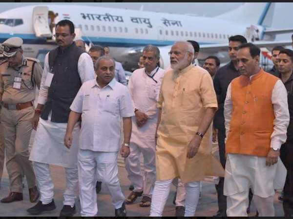 'गुजरात में भाजपा के 13 उम्मीदवारों की जीत पक्की' 'गुजरात में भाजपा के 13 उम्मीदवारों की जीत पक्की'