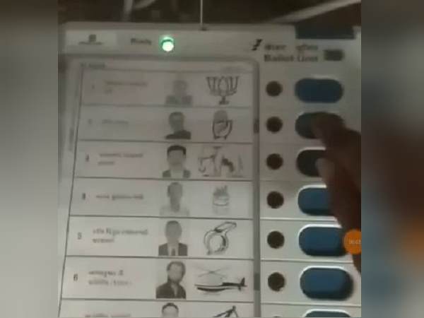 code of conduct violation during lok sabha election voting at gujarat