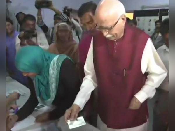 शहरों के मु​काबले गांवों में ज्यादा वोट पड़े