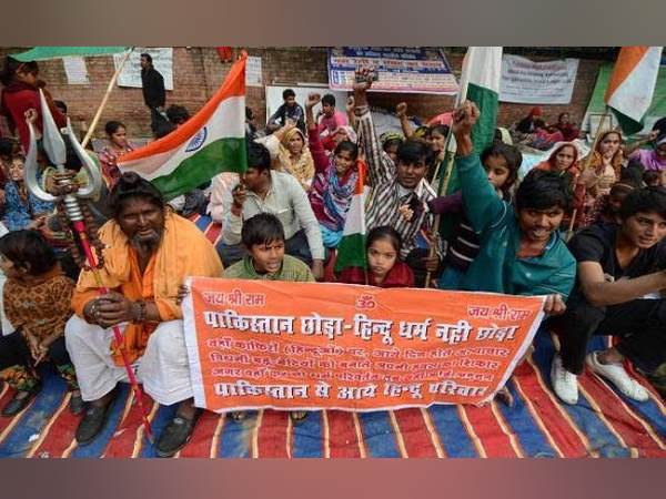 'हमें 18 साल बाद भारतीय नागरिकता मिली' 'हमें 18 साल बाद भारतीय नागरिकता मिली'