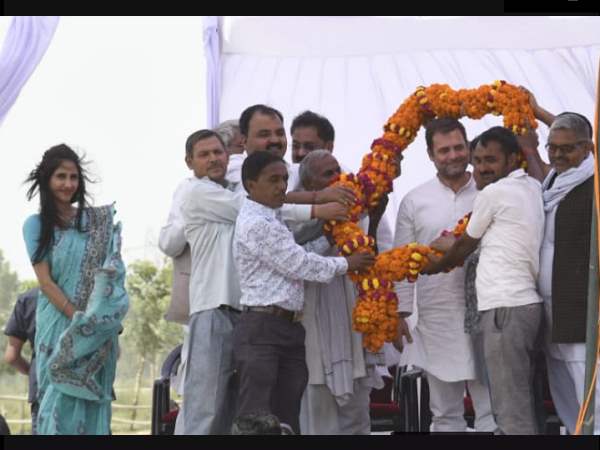 बताया कि मोदी कैसे देते हैं अब भाषण