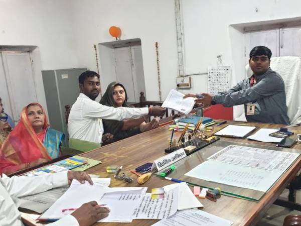 नामांकन के आखिरी दिन रही गहमागहमी