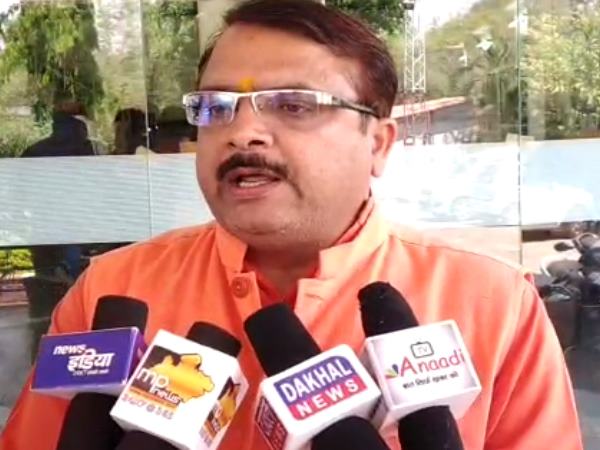 दिग्विजय सिंह का नामांकन हो निरस्त दिग्विजय सिंह का नामांकन हो निरस्त