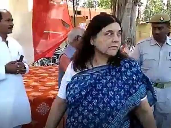 पशोपेश में पड़े जिला इकाई के नेता