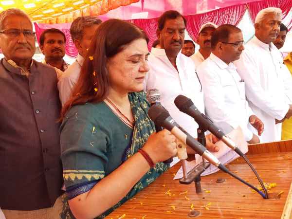 बेटे वरुण ने दी जिले को बेहतर स्वास्थ्य सुविधाएं