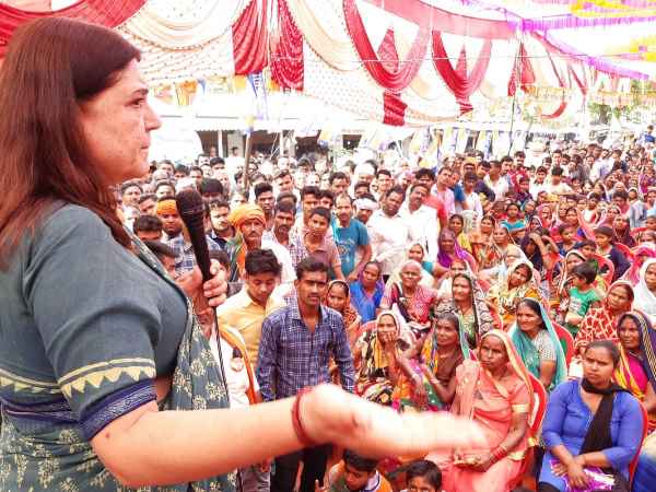 'ये ही वक्त नींव डालने का है' 'ये ही वक्त नींव डालने का है'