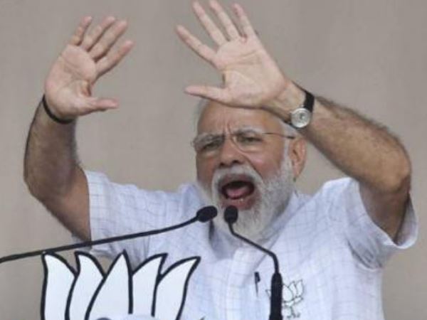 मोदी ने विपक्ष पर साधा निशाना मोदी ने विपक्ष पर साधा निशाना