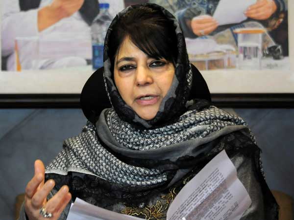 महबूबा ने गंभीर को ट्रोल बताया और कर दिया ब्लॉक