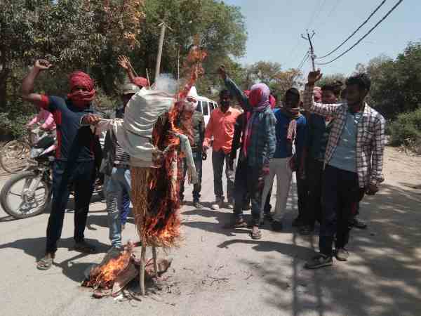 bind samaj people opposing gathbandhan candidate bind samaj people opposing gathbandhan candidate