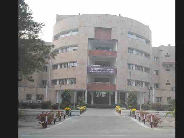 तीन साल से कर रहा था खेल