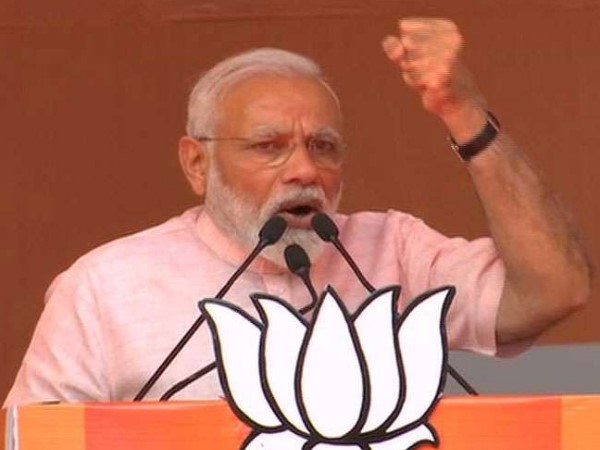 असली पसीना उन्हें छूट रहा, जो...