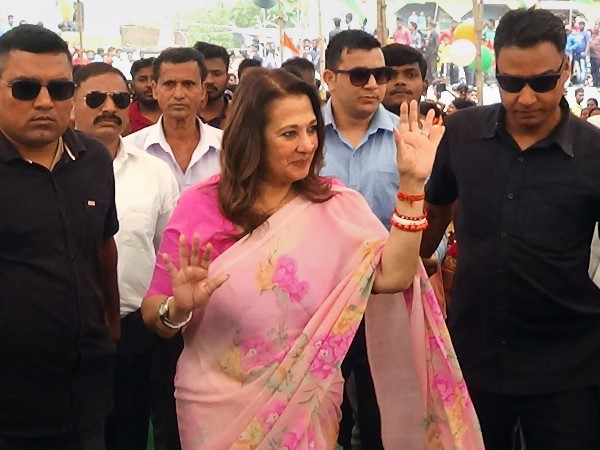 Moon Moon Sen Was Unaware Of Asansol Violence because she had woken up late Moon Moon Sen Was Unaware Of Asansol Violence because she had woken up late