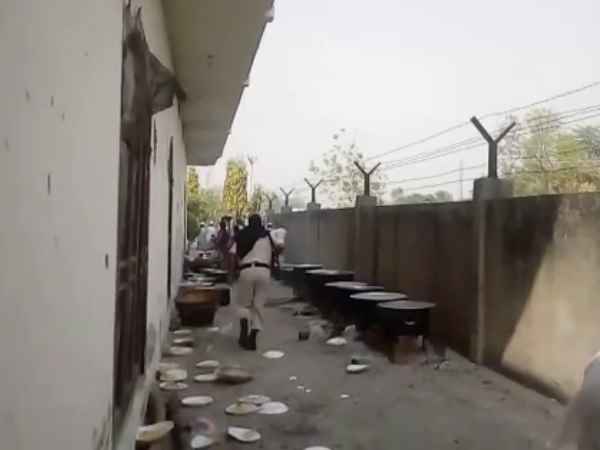 जमकर चले लाल-घूंसे जमकर चले लाल-घूंसे