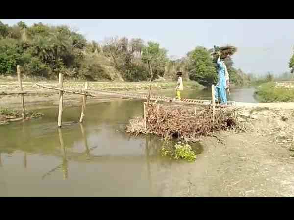 खेत तक जाने में लगता है काफी समय