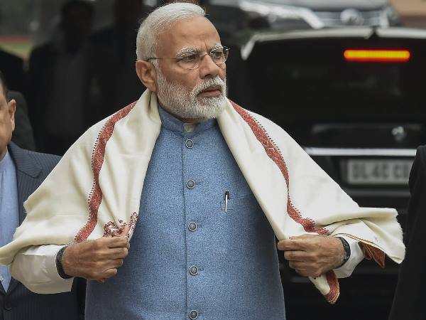 आरक्षण के मुद्दे पर पीएम मोदी पर हमला