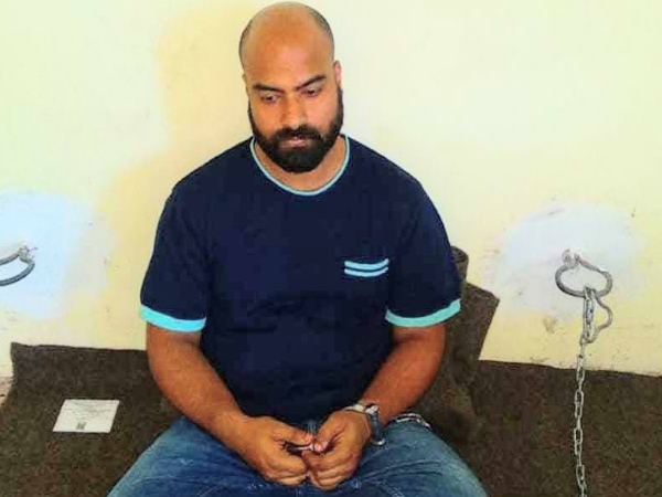 पुलिस को शक होने पर की तलाशी तो खुली पोल