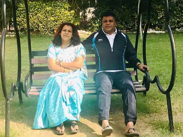 चौधरी दम्प​ती इस वजह से रहा सुर्खियों में