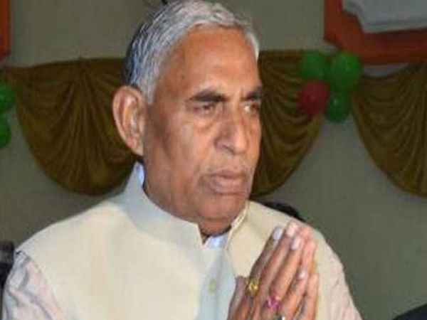 पूर्व मंत्री पारसनाथ का मामला 