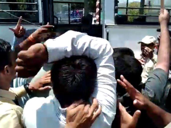 farmers protest for crop insurance and demanded death from the president