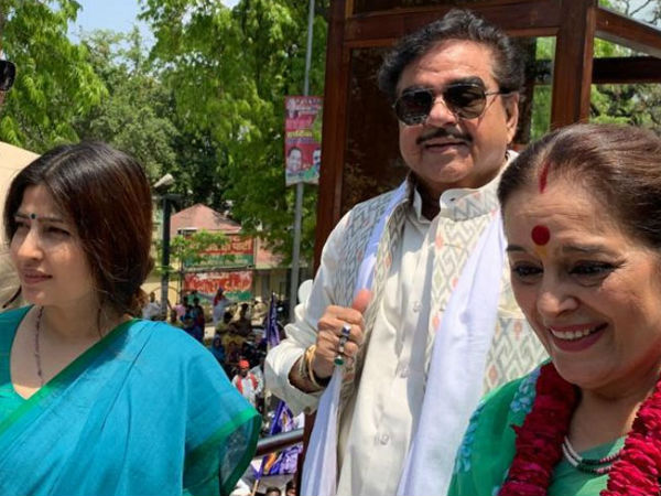 पूनम सिन्हा को लेकर अखिलेश यादव ने दिया था बड़ा बयान 