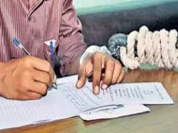 कैदियों का इंटरमीडिएट का रिजल्ट