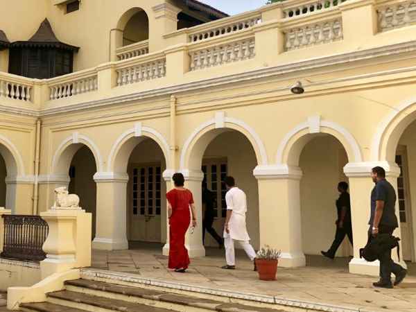 मच गया हडकंप 