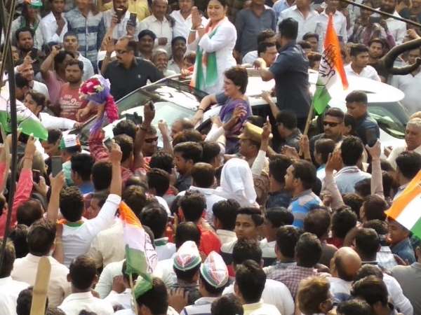 priyanka gandhi roadshow in ghaziabad
