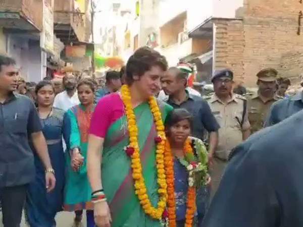पूर्वांचल में प्रियंका गांधी ने संभाल रखा है मोर्चा