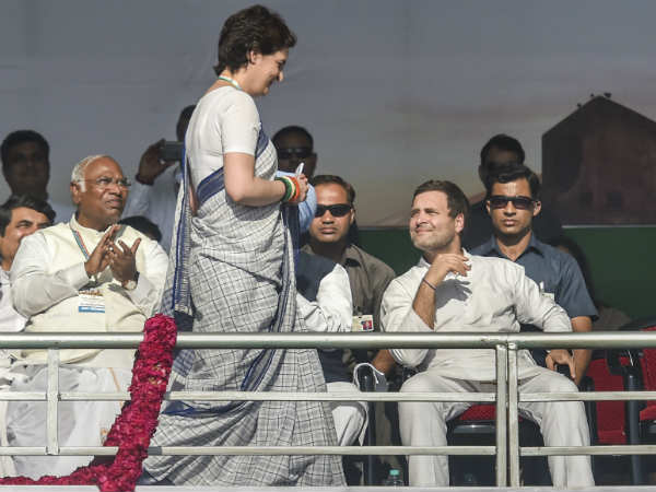 पीएम पद पर दावेदारी की गंभीरता पर सवाल पीएम पद पर दावेदारी की गंभीरता पर सवाल