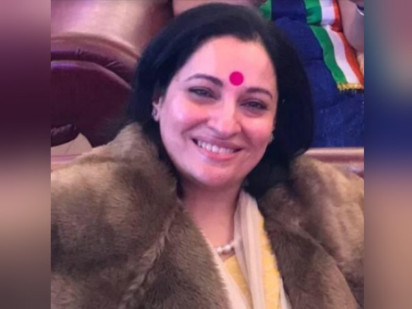 12 अप्रैल को चुनावी शंखनाद करेंगी प्रिया सिंह 12 अप्रैल को चुनावी शंखनाद करेंगी प्रिया सिंह